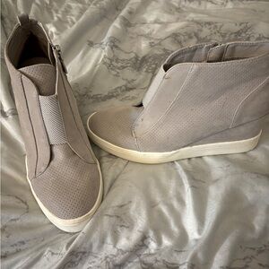 MIA grey wedge ankle boots size 7.5 like new condition